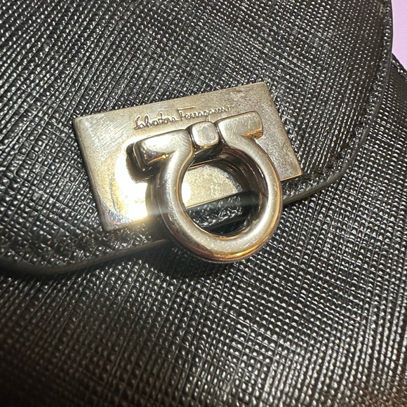 Black Salvatore Ferragamo Nero Pebble Calf Square Wallet - Picture 8 of 12